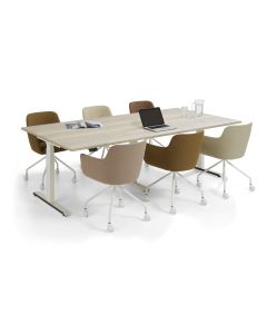 Flex 3+ meeting zit sta vergadertafel met bijpassende stoelen in de vergaderruimte