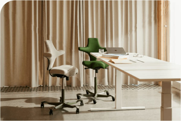 ergonomische bureaustoel in moderne kantoor werkplek met zitcomfort